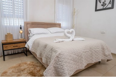 סוויטות לוגאסי - הסוויטות