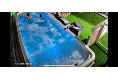 סוויטה חרמון בחלום - הבריכה, החצר והנוף