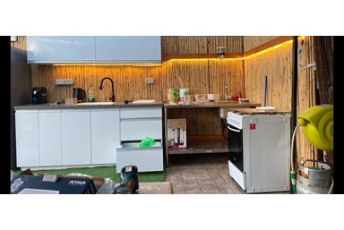 סוויטה חרמון בחלום - הבריכה, החצר והנוף