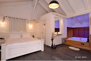 הילת האור בוטיק - בקתות סביון ושושן