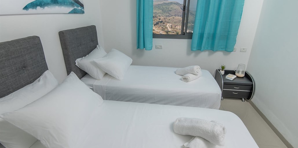 אצל בתיה חדרי השינה (9).jpg