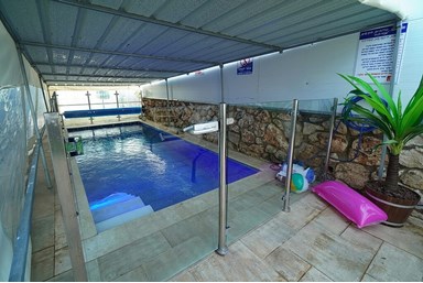 וילה דרור בחופש - החצר והבריכה