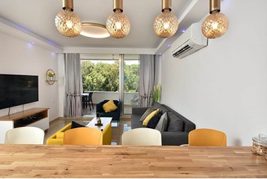 סאן מון ביץ - המרפסת הסביבה והנוף