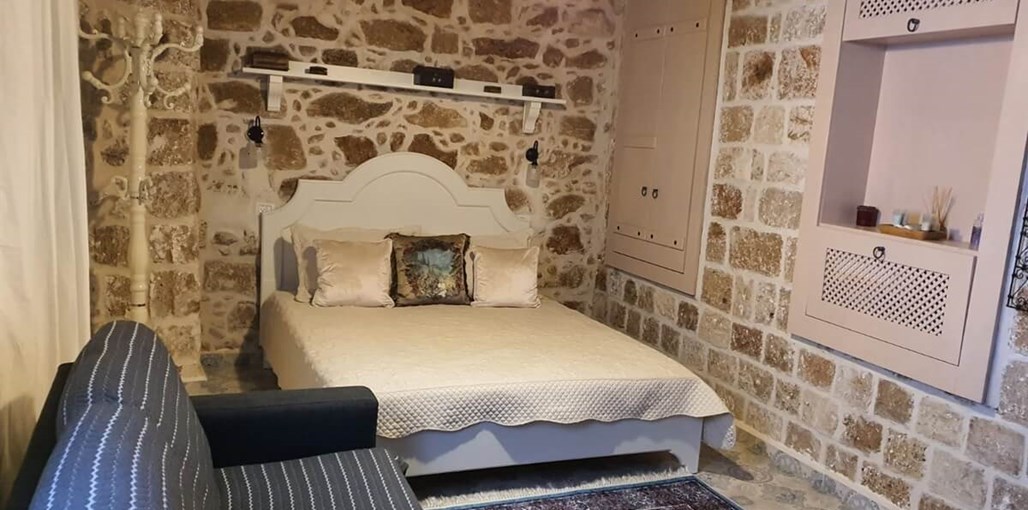 בית היסמין בית היסמין - ורד (1).jpeg