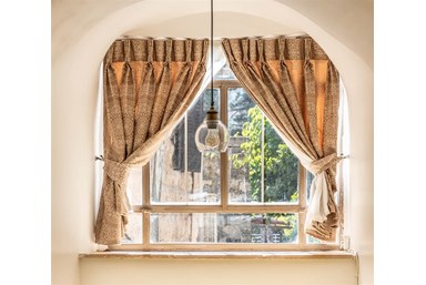 פלורה וואלי בוטיק - Flora Valley  - המרפסת והנוף