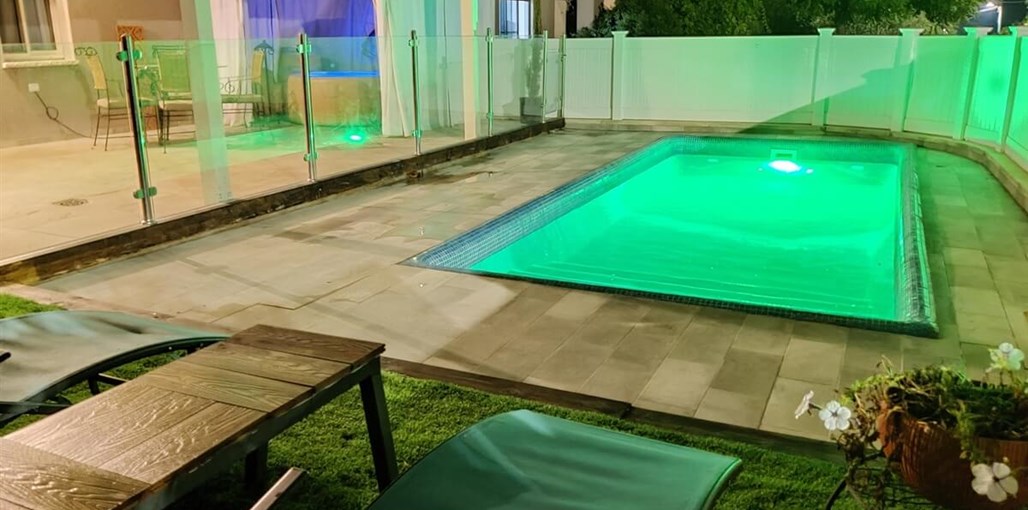 סוויטות איתמר בריכה - איתמר.jpg