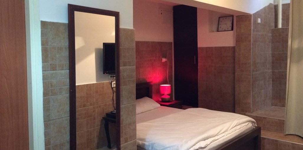 מלונית רויאל – חדרי אירוח בתל אביב מלונית רויאל (4).jpeg