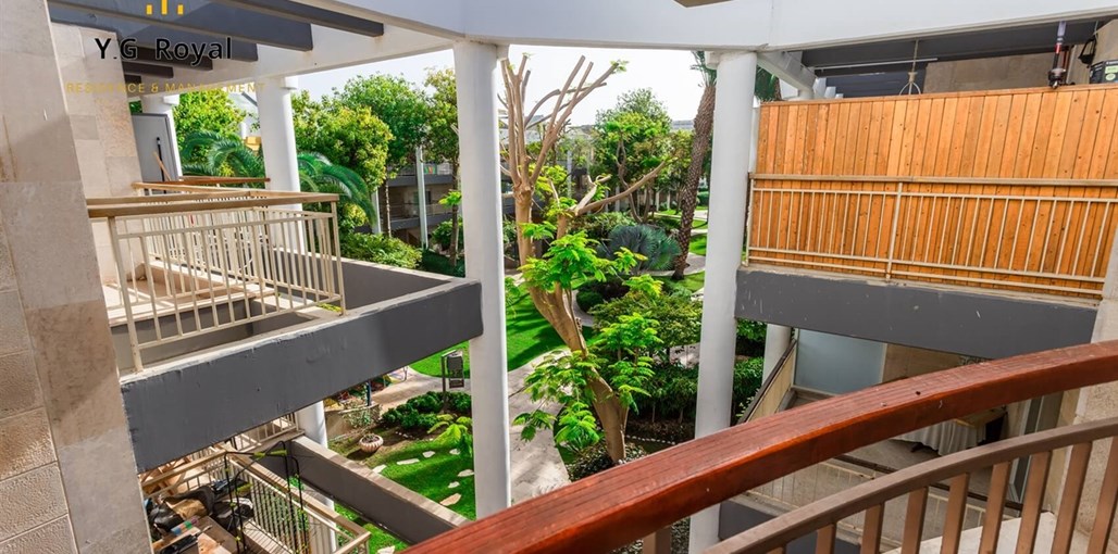 ירדן ברויאל פארק המרפסת (1).jpg