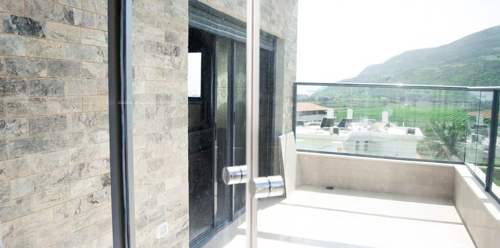 במושבה מול הכנרת במושבה מול הכנרת  (3).jpg