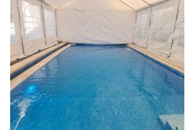 בוסתן לבל - החצר הבריכה והג'קוזי