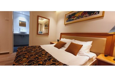 מלוני בוטיק - Melony Boutique - חדרי טריפל