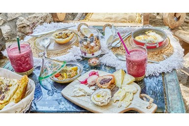 מול ציון - החצר והנוף