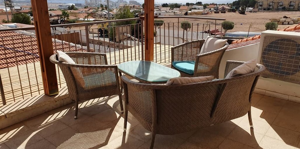 יחידות נופש נווה מדבר המרפסת והנוף (1).jpeg