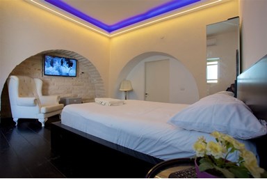 אריא TLV חדרי אירוח