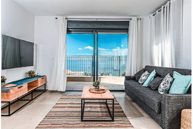 בית אירופה - דירת 4 חדרים-sea view