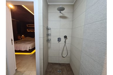 סוויטת נור - הסוויטה