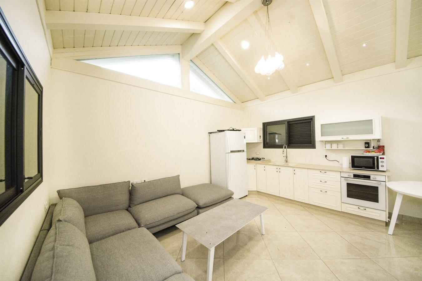 סוויטת מוריה תירוש