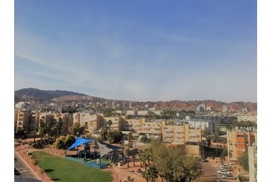 אמדר וילג'  - בסביבה