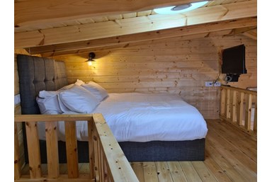 וידה בחרמון - בקתת עץ משפחתית