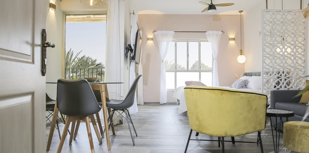 בר סוויט עין גדי בר סוויט עין גדי - סוויטת אדניום (25).jpg