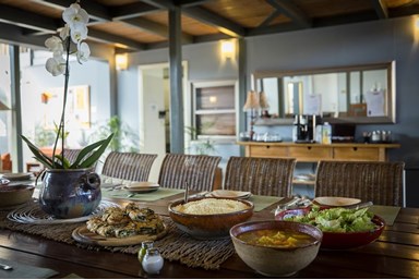 iBex אייבקס מצפה רמון - החצר ומתחמי הפנאי