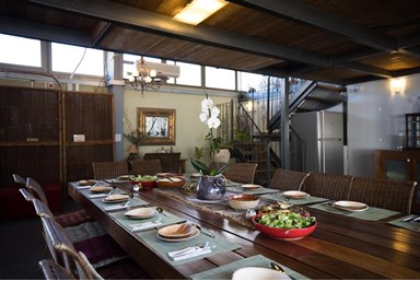 iBex אייבקס מצפה רמון - החצר ומתחמי הפנאי