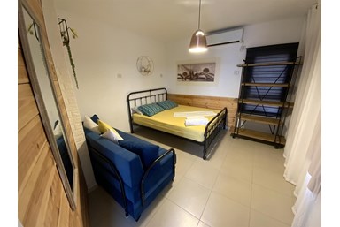 הכי קרוב לים ולטיילת ברחוב טופז