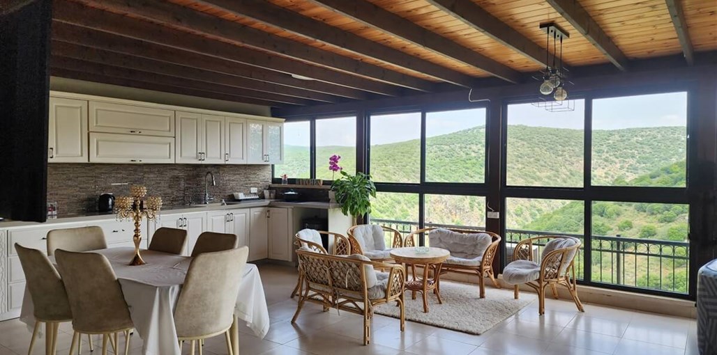 אירוח באכזיב סלון ומטבח (3)@.jpeg