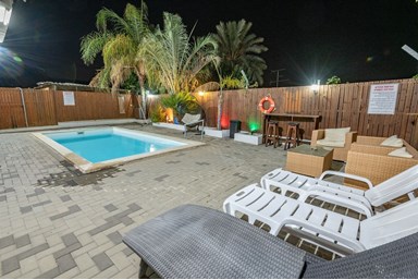 שובל לכנרת - החצר והבריכה