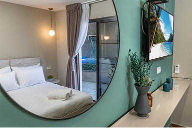 פינה בכרמל - צימר ירוק