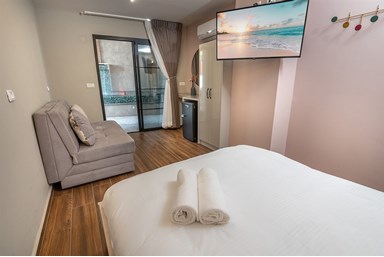 פינה בכרמל - צימר ורוד