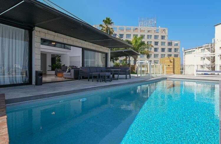 סוויטה נטלי החצר (1).jpg