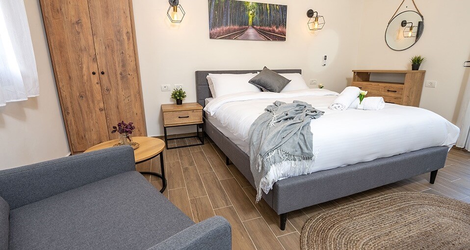 אחוזת האלונים עלה ובלוט (2).jpg