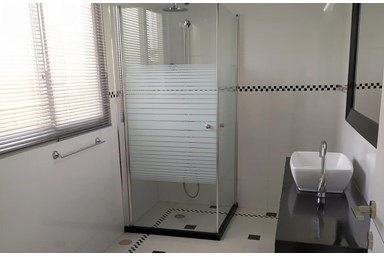 אוליבס ערד - Olives - ברנע