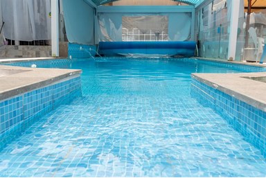 המקום של ברקו - החצר והבריכה