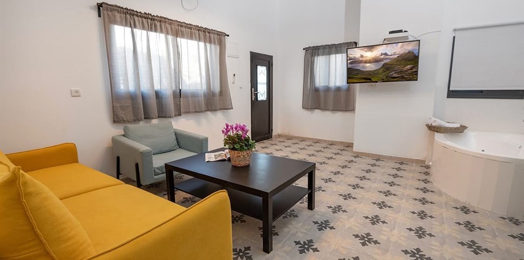 YalaRent דירות נופש בזלת סוויטה 3 (6).jpg