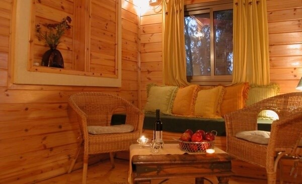 פונדק בכפר עמוד ראשי (3).jpg