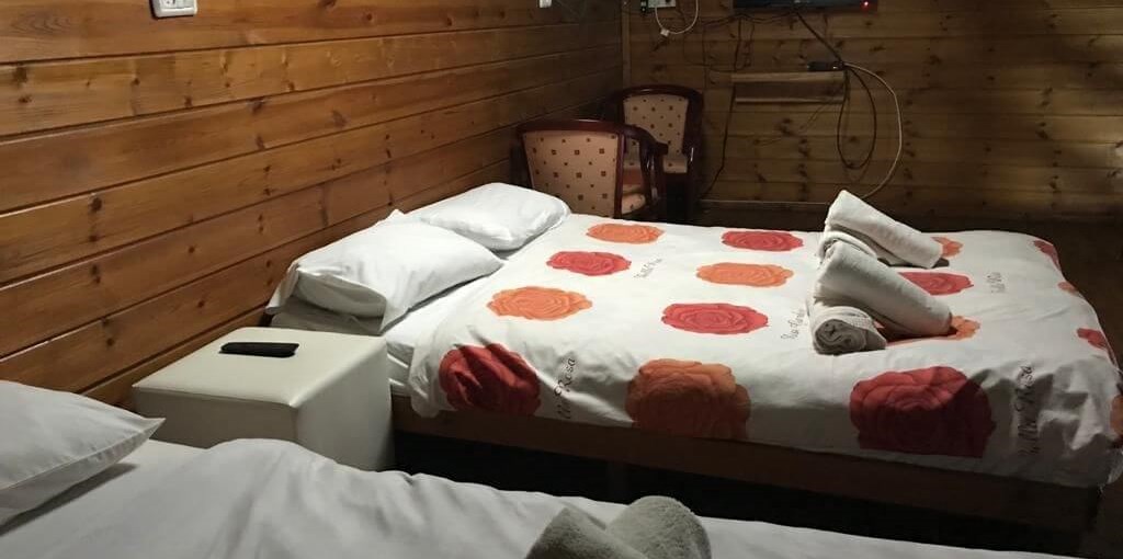 הרים באופק קומת גלריה (1).jpg