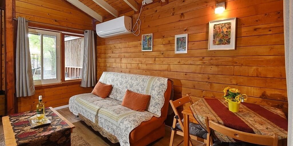 בקתות לואיז IMG-20250304-WA0059.jpg