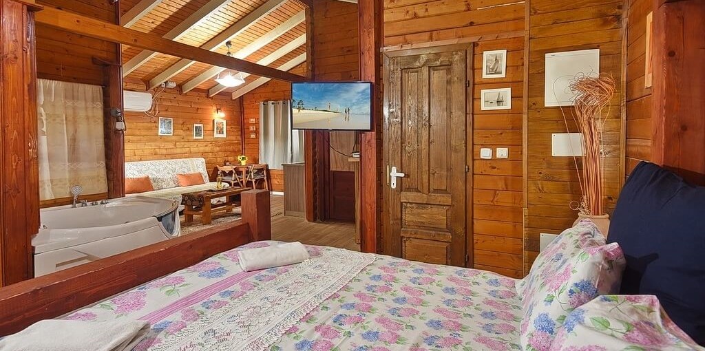 בקתות לואיז IMG-20250304-WA0066.jpg