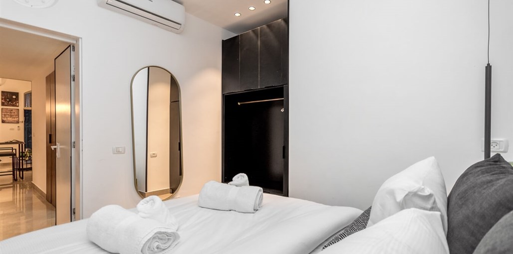 סוויטות מחנה יהודה - ADAMA סוויטה 1  (7).jpg