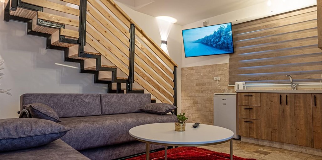 סוויטות נאשד בריכת רם מזרחי (9).jpg