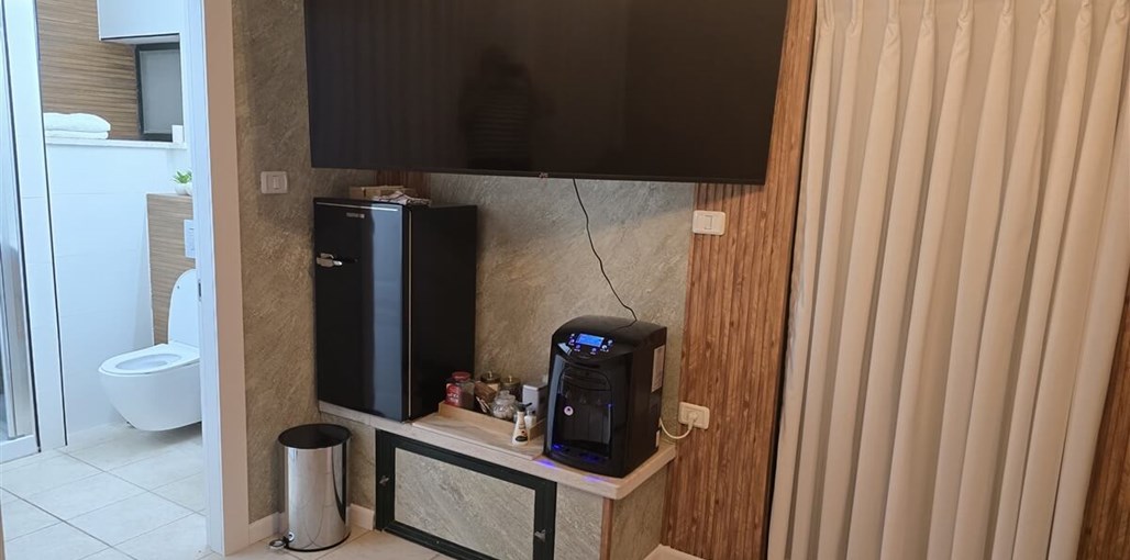 חלומות בגבעה 20250512_205458_result.jpg