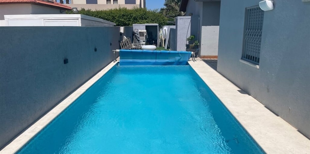 פינה בשחף בריכה בנויה (1).jpeg