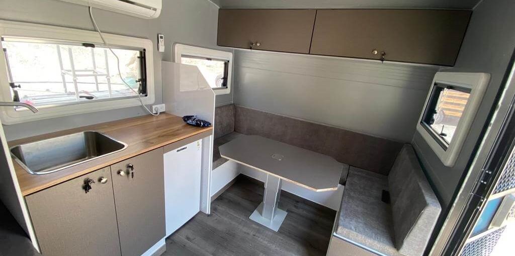 מירן קרוואנים בים המלח רביבו (2).jpeg