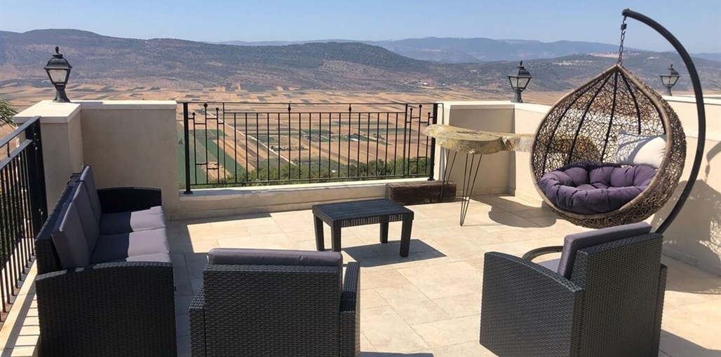 צימרימון חצר יוני 23 (2).jpg