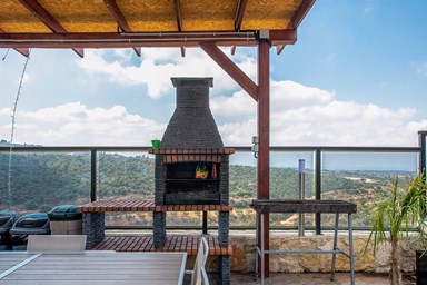 אחוזת הפירמידה - מתחם החוץ והסביבה