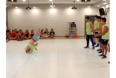 אירוח כפרי בגדות - אולם הגלריה