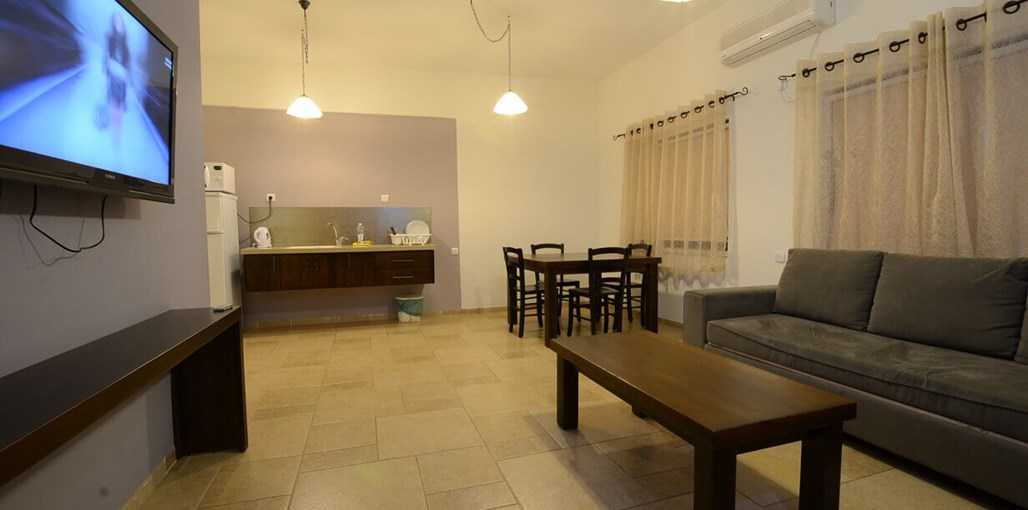 אירוח כפרי בגדות SuiteRoom1.JPG