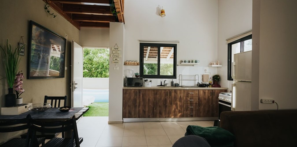 בין הפרדס לנחל פקאן פנים (1).jpg